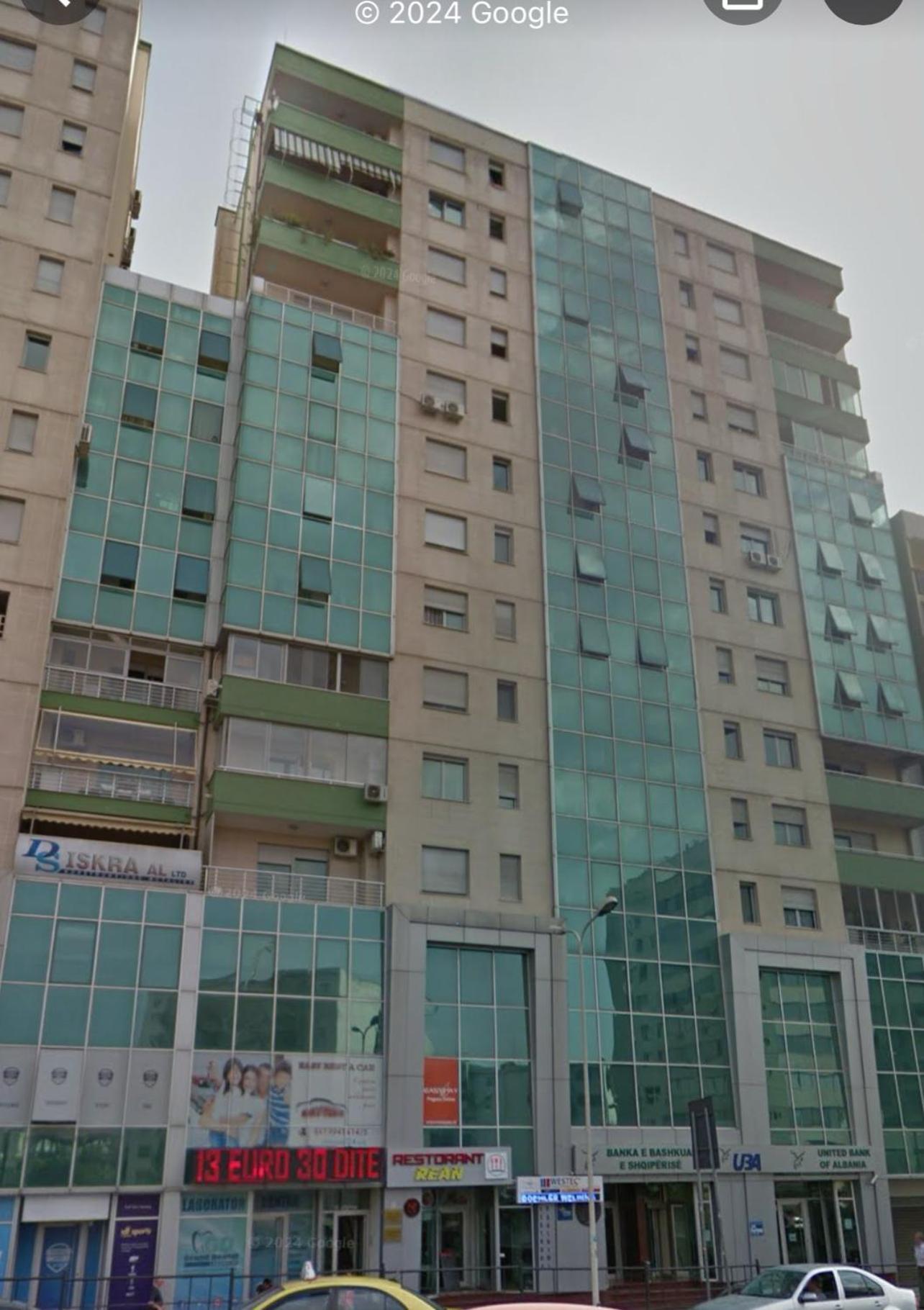 公寓 Leonard Tirana
